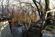 83 Tavolate per incontri, ritrovi, escursioni in vetta al Monte Ubione